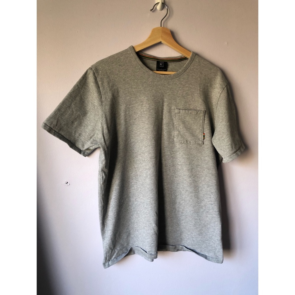 Nike Court Heritage emblem pocket T-shirt